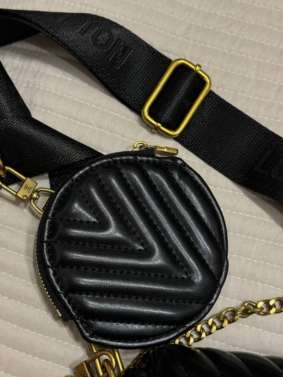 Louis Vuitton New Wave Multi Pochette Bag Black/Gold - 3