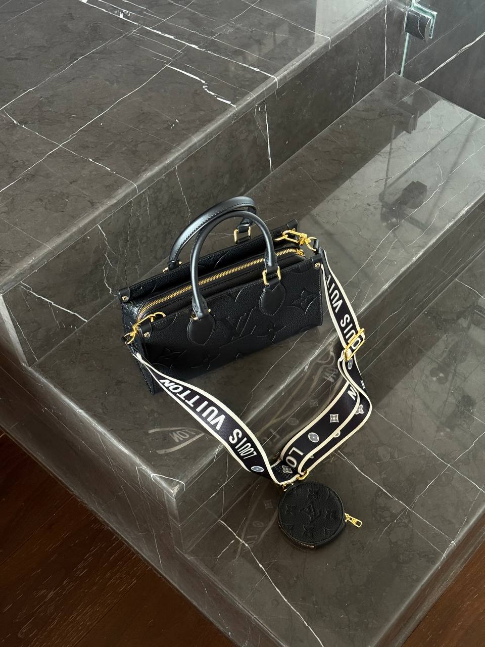 Louis Vuitton OnTheGo PM handbag in black Monogram Empreinte leather - 2