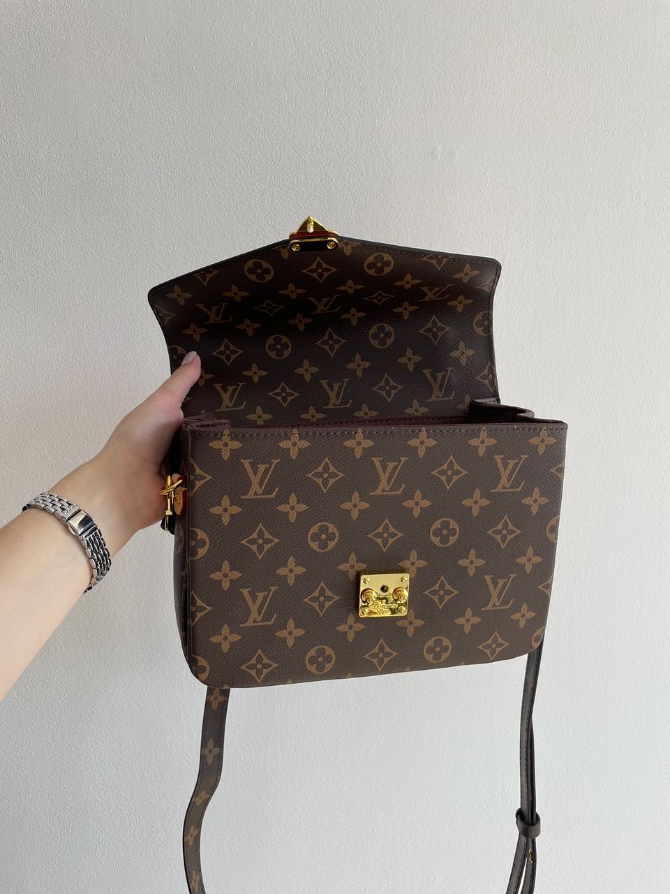 Louis Vuitton Pochette M?tis Brown Monogram Coated Canvas Gold Hardware - 24