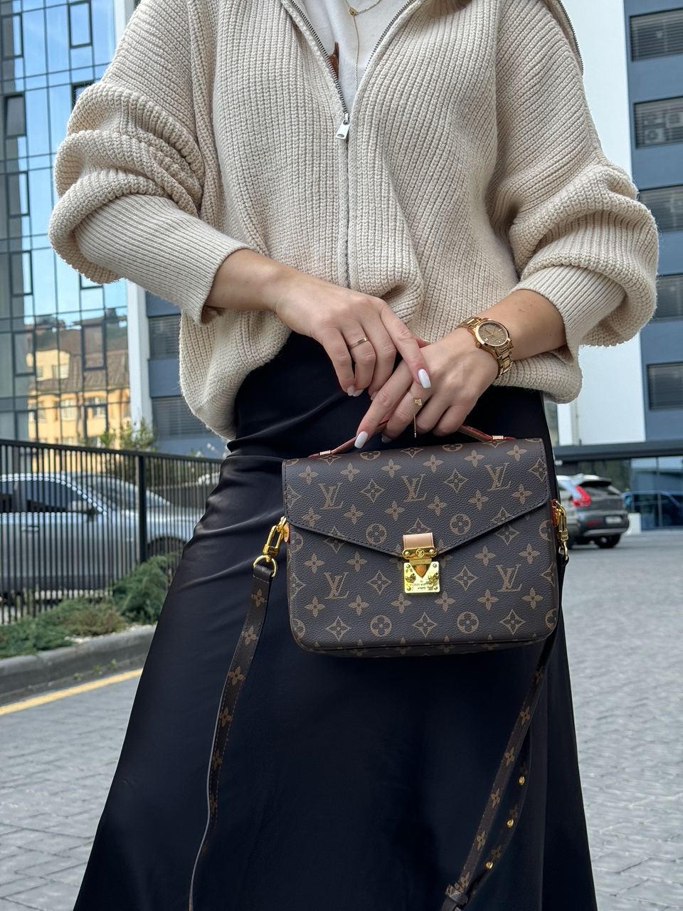 Louis Vuitton Pochette M?tis Brown Monogram Coated Canvas Gold Hardware - 6