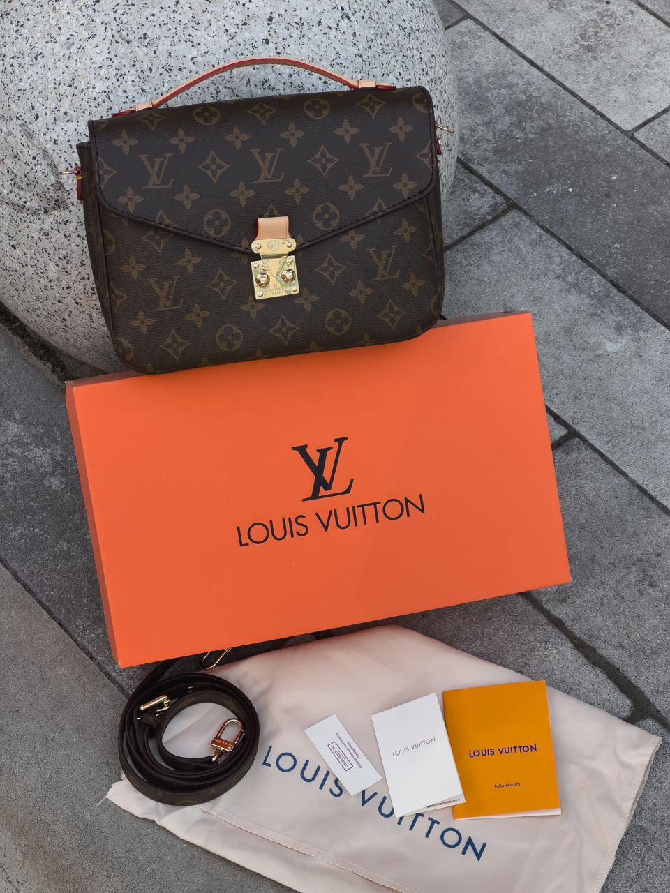 Louis Vuitton Pochette Métis Brown Monogram Coated Canvas Gold - 2