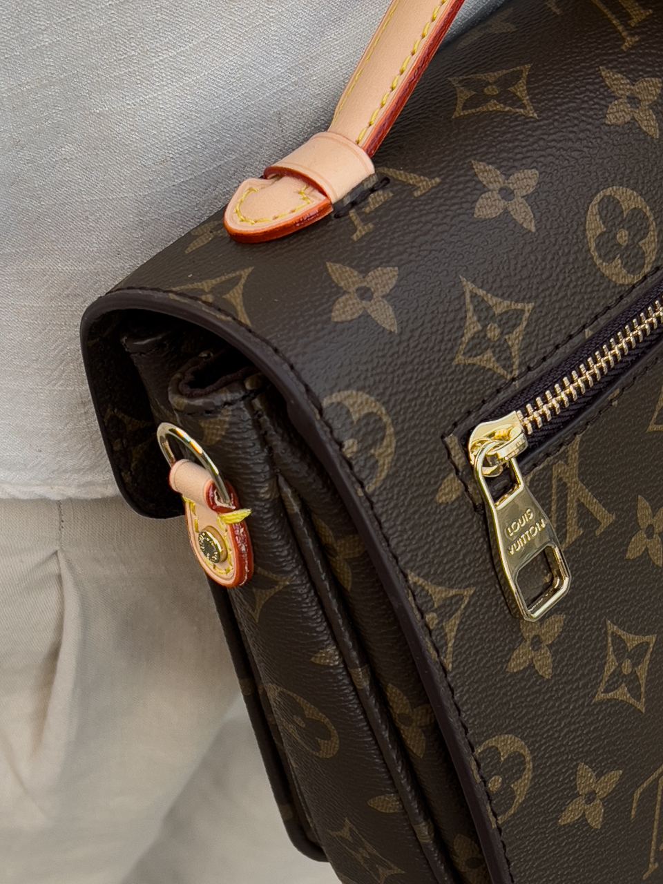 Louis Vuitton Pochette Métis Brown Monogram Coated Canvas Gold - 22