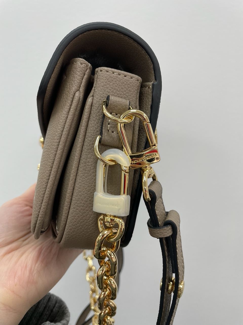 Louis Vuitton Pochette M?tis East West Bag Beige - 12