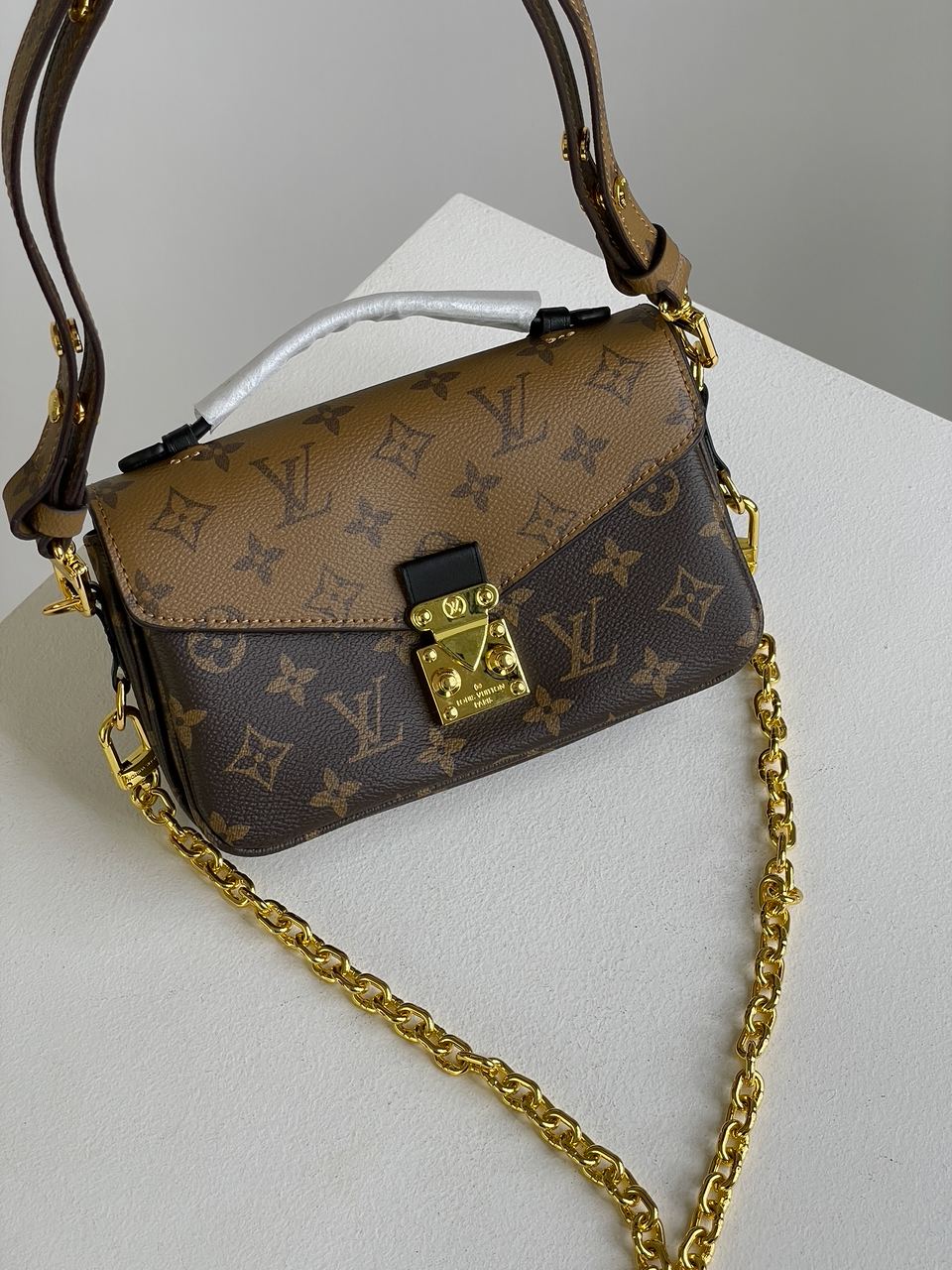 Louis Vuitton Pochette M?tis East West Bag - 5