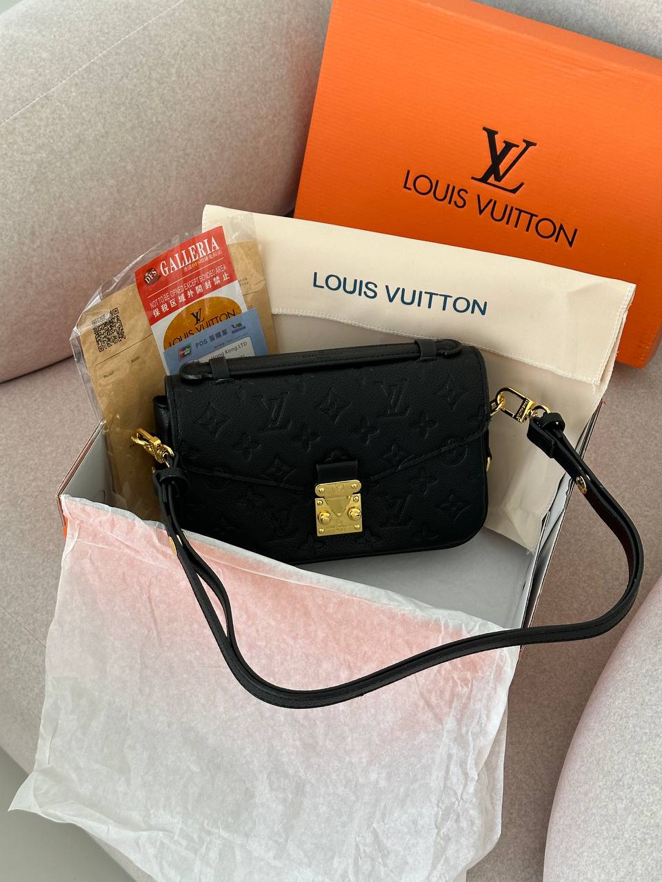 Louis Vuitton Pochette Métis In Black Empreinte leather - 2