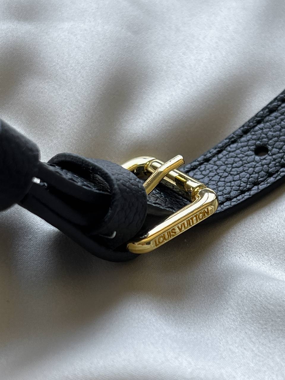 Louis Vuitton Pochette Metis Black Monogram Empreinte Leather - 19