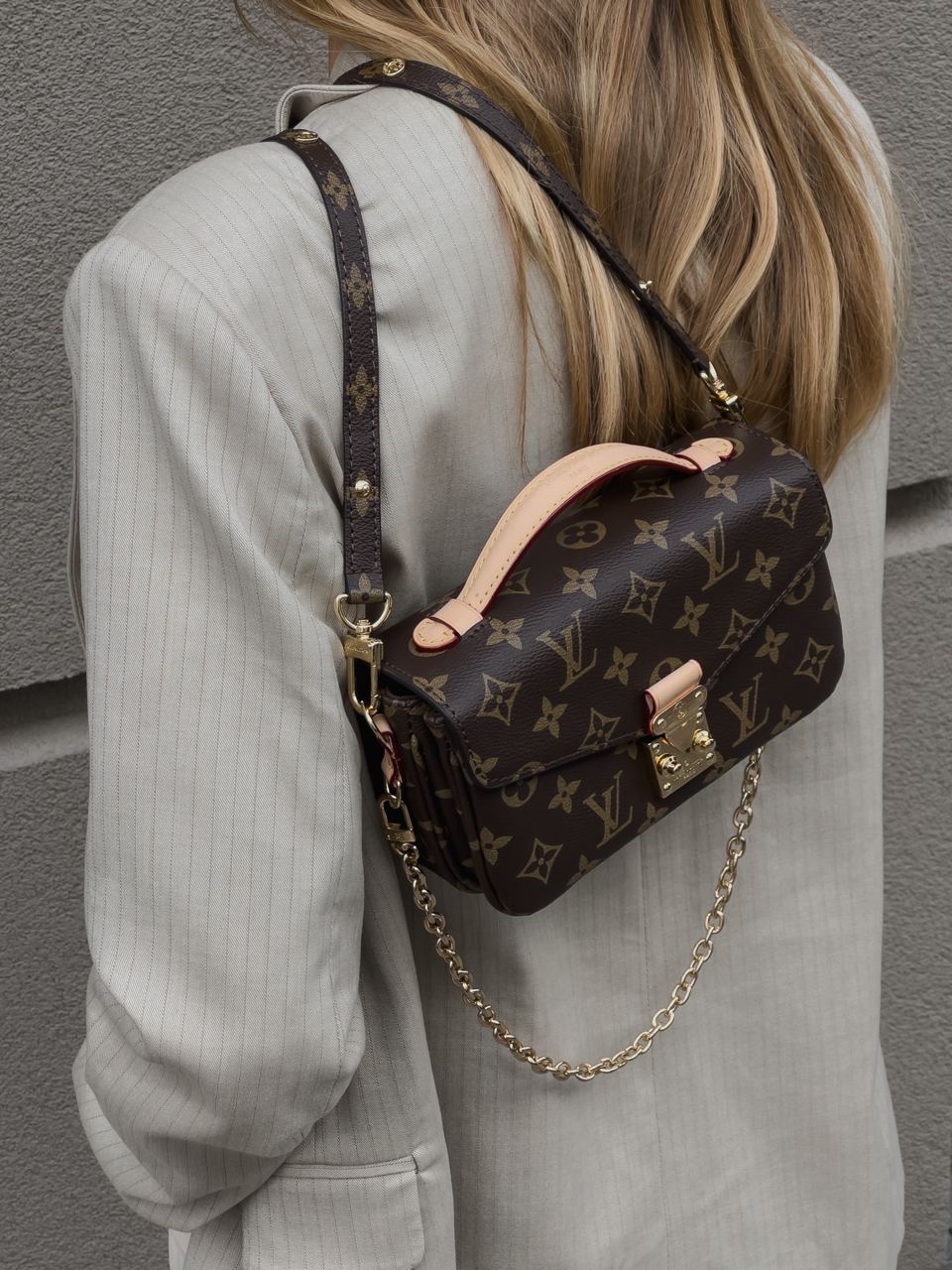 Louis Vuitton Pochette Metis East West - 8