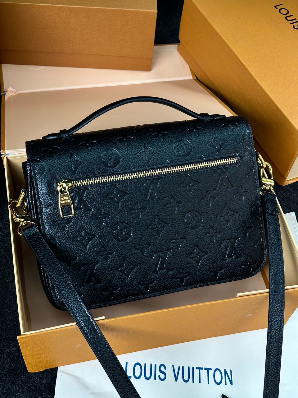 Louis Vuitton Pochette Metis Monogram Black - 11