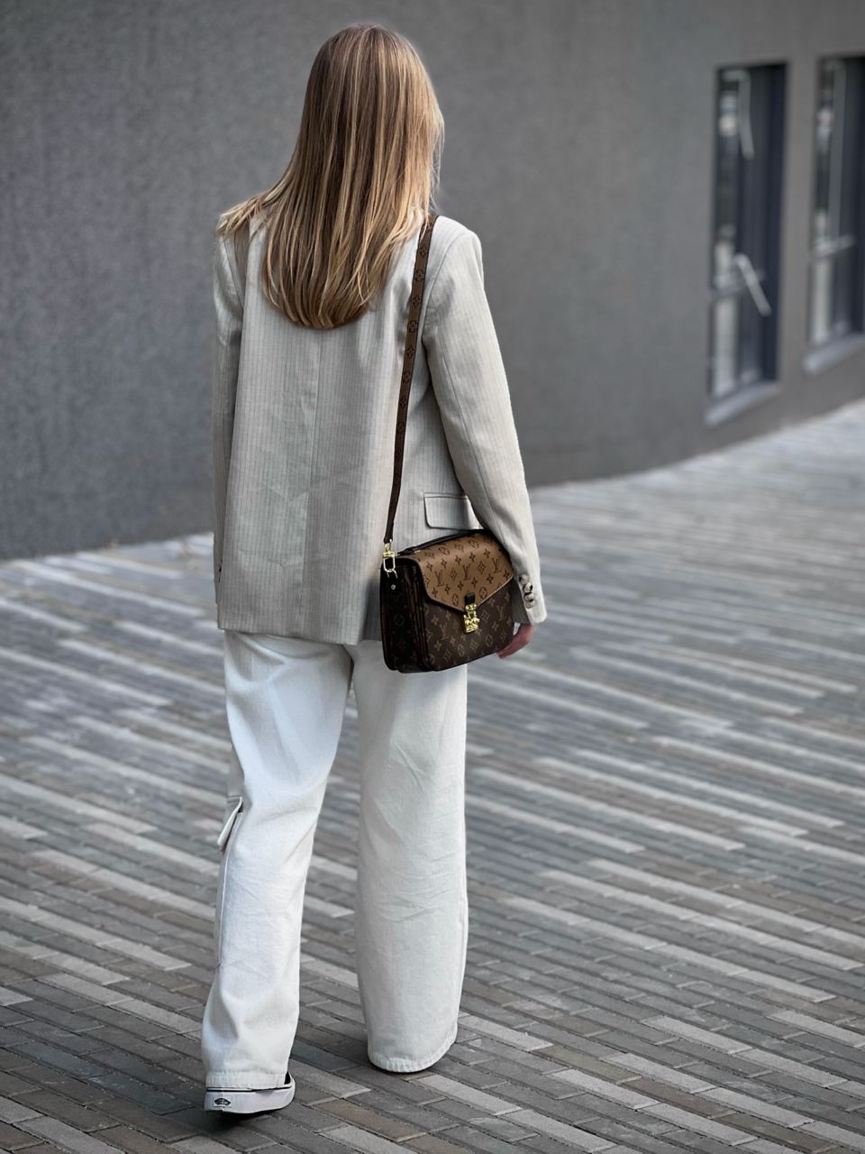 Louis Vuitton Pochette Metis Shoulder Bag Brown Leather Monogram Reverse Coated - 8