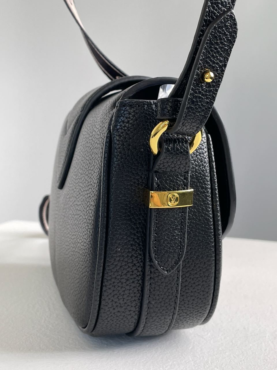 Louis Vuitton Pont 9 Soft PM Black Leather - 10