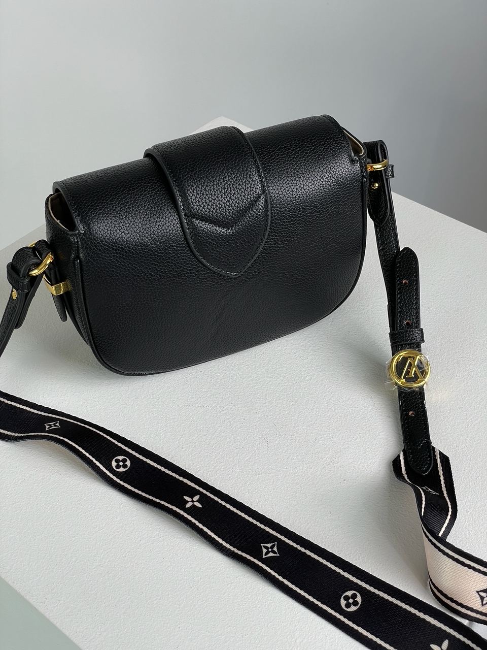 Louis Vuitton Pont 9 Soft PM Black Leather - 5