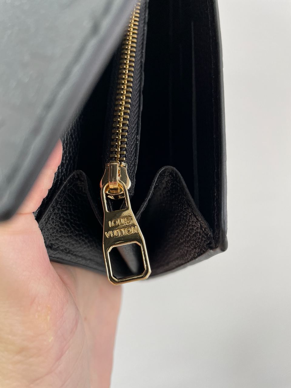 Louis Vuitton Sarah Wallet Black - 12
