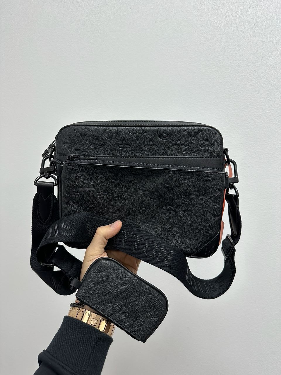 Louis Vuitton Trio Messenger Black Embossing Leather - 3