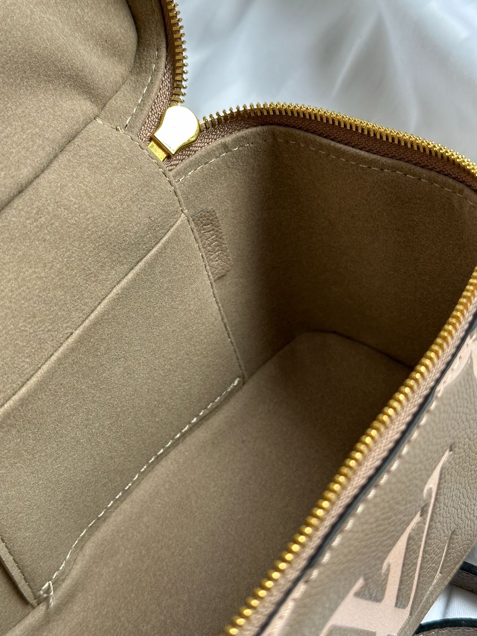 Louis Vuitton Vanity PM Bag Grey/Boise de Rose - 8