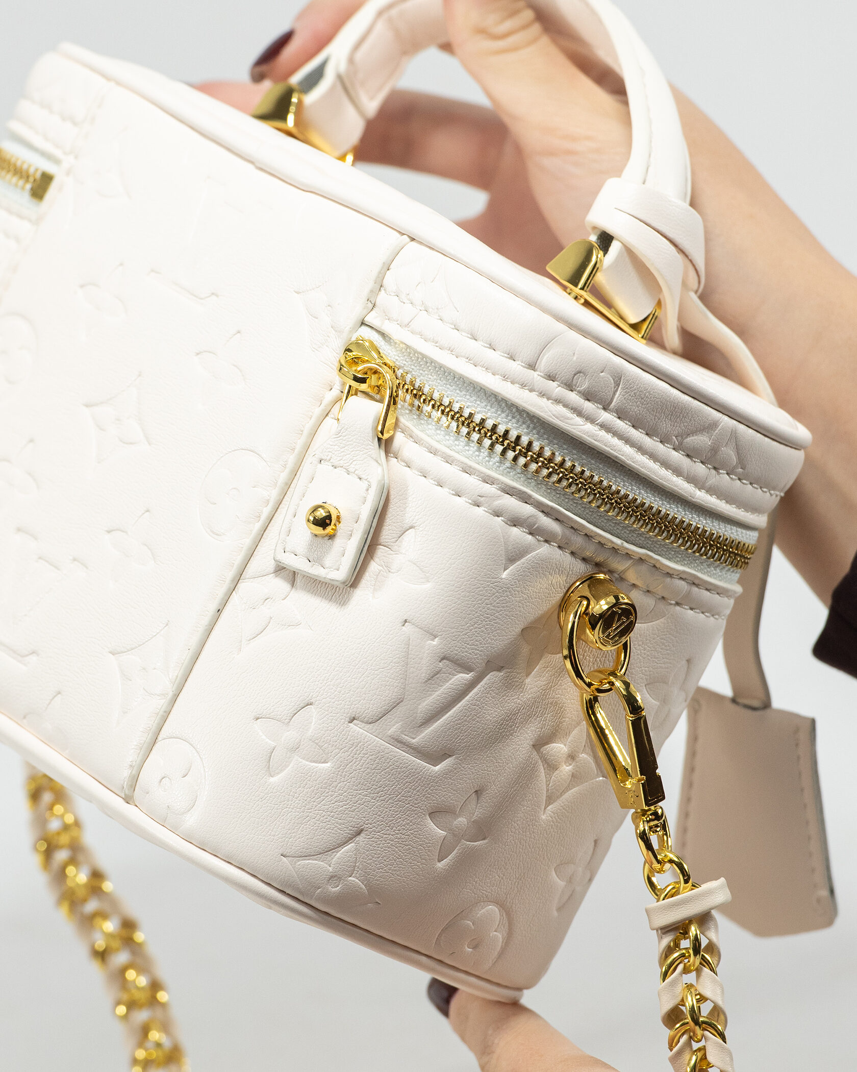 Louis Vuitton Vanity PM in Cream/White Monogram Empreinte Leather - 11