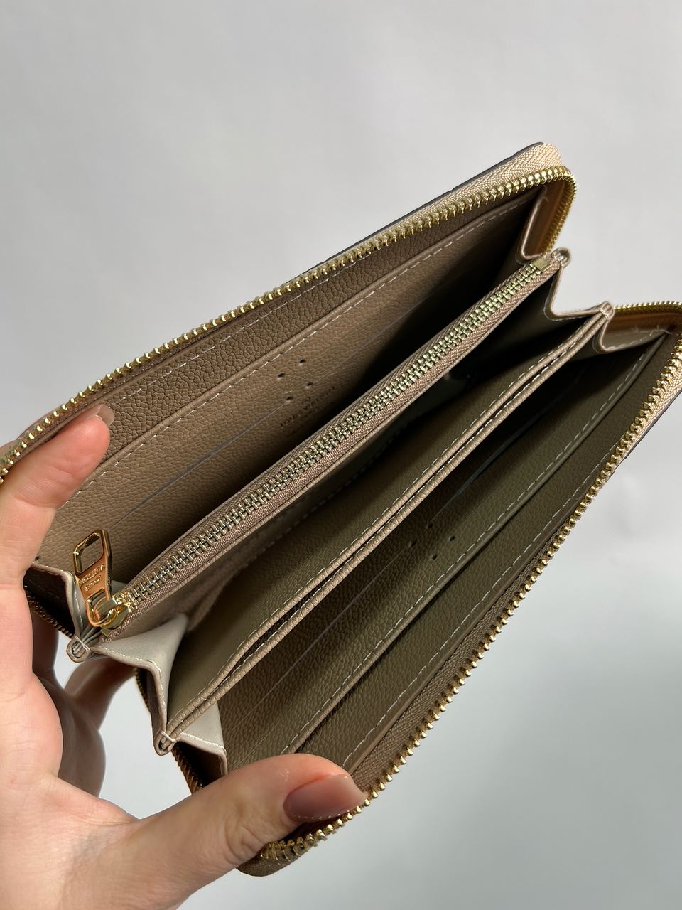 Louis Vuitton Zippy Vertical Wallet Beige Canvas - 12