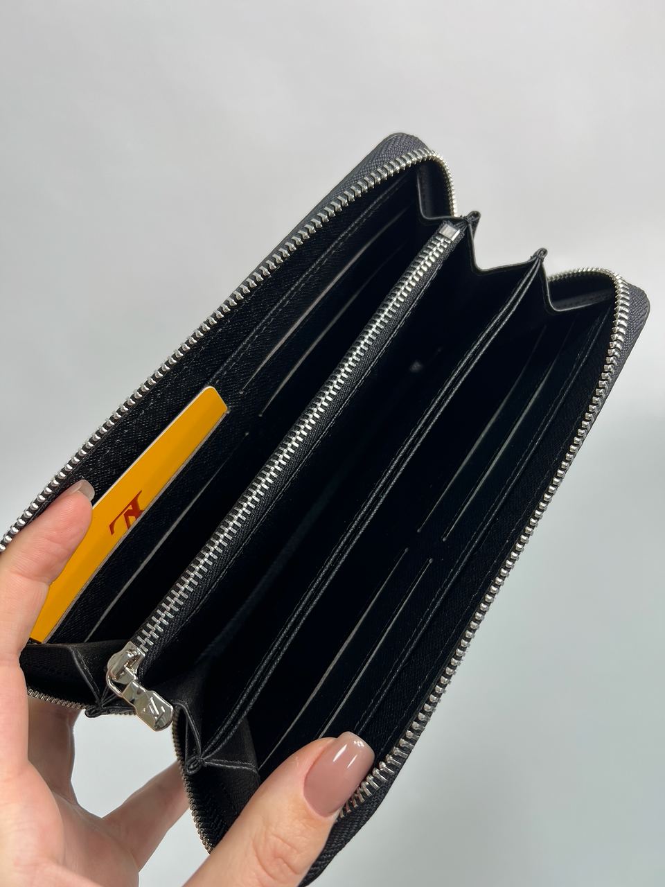 Louis Vuitton Zippy Wallet Damier Grey - 15