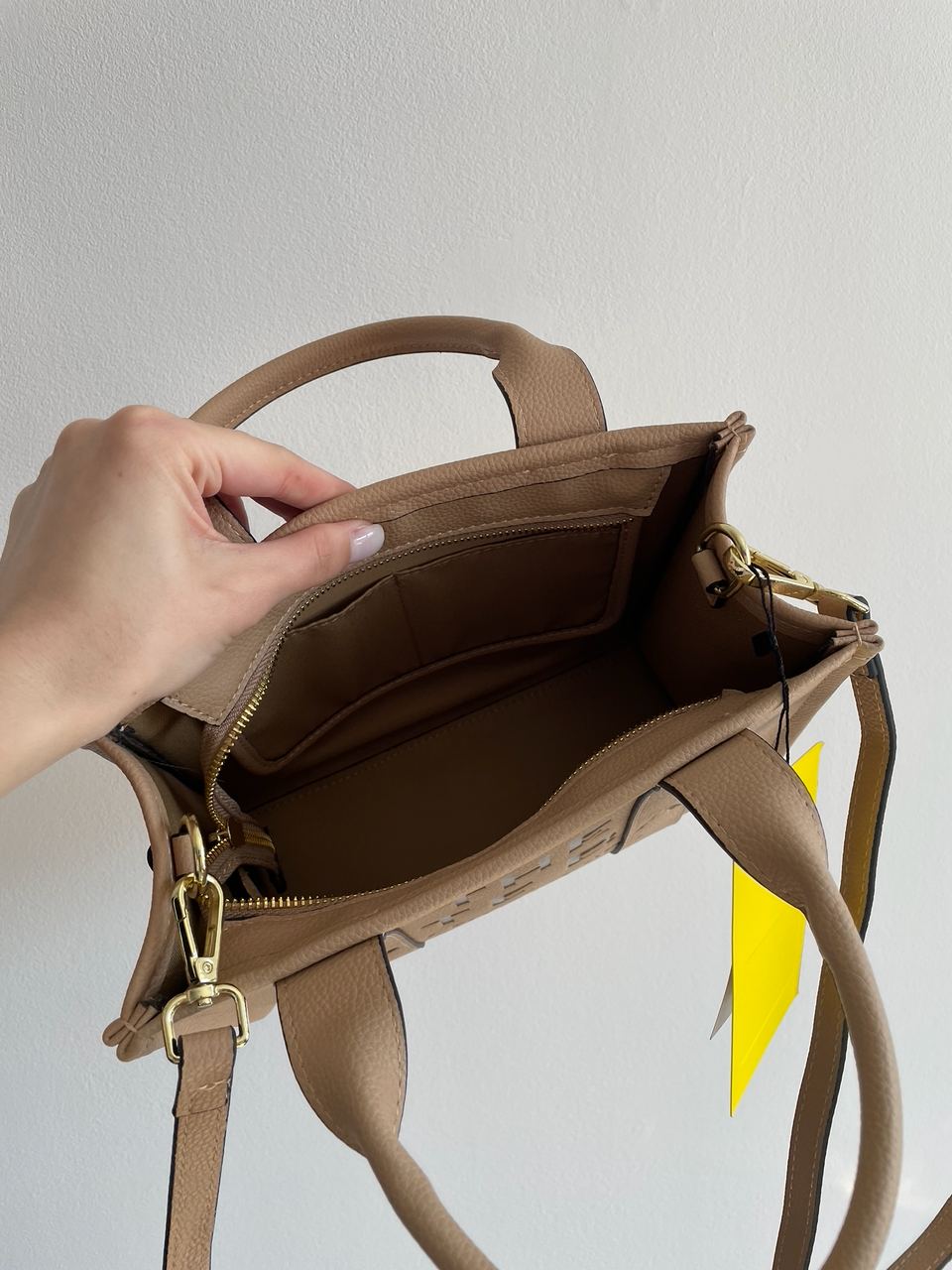 Marc Jacobs The Leather Small Tote Bag Beige - 22