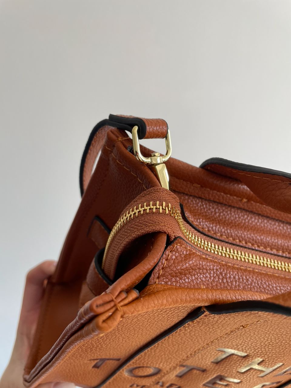 Marc Jacobs The Leather Small Tote Bag Brown - 17