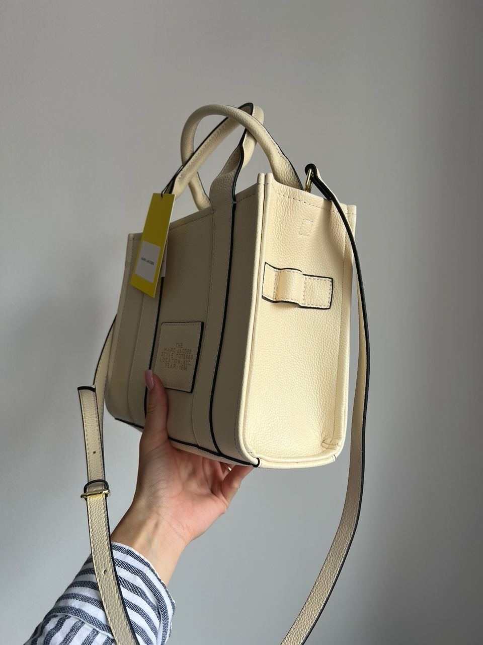 Marc Jacobs The Leather Small Tote Bag Cream - 5
