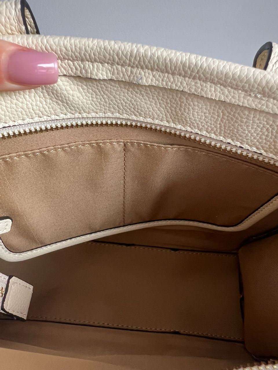 Marc Jacobs The Leather Small Tote Bag Cream - 9