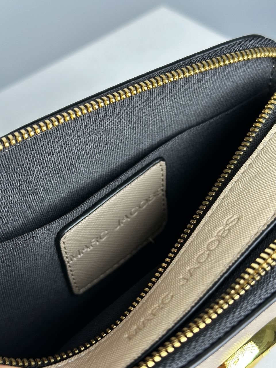 Marc Jacobs The Snapshot Cement/Multi - 12