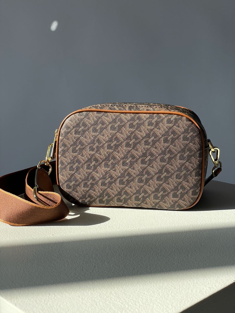 Michael Kors Camera Bag Brown - 10