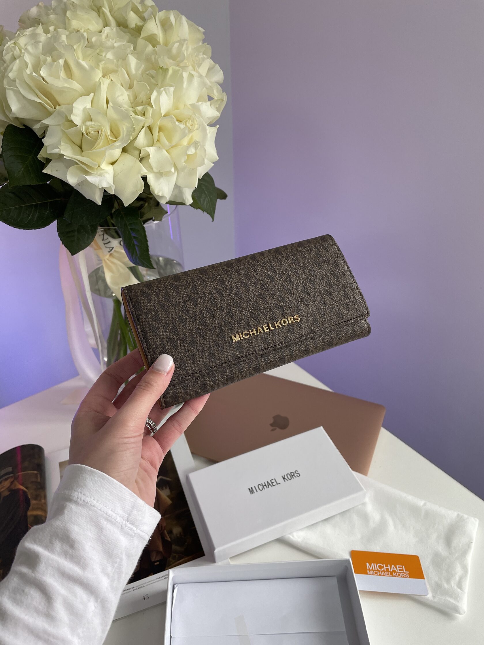 Michael Kors Jet Set travel Wallet Brown Logo - 3