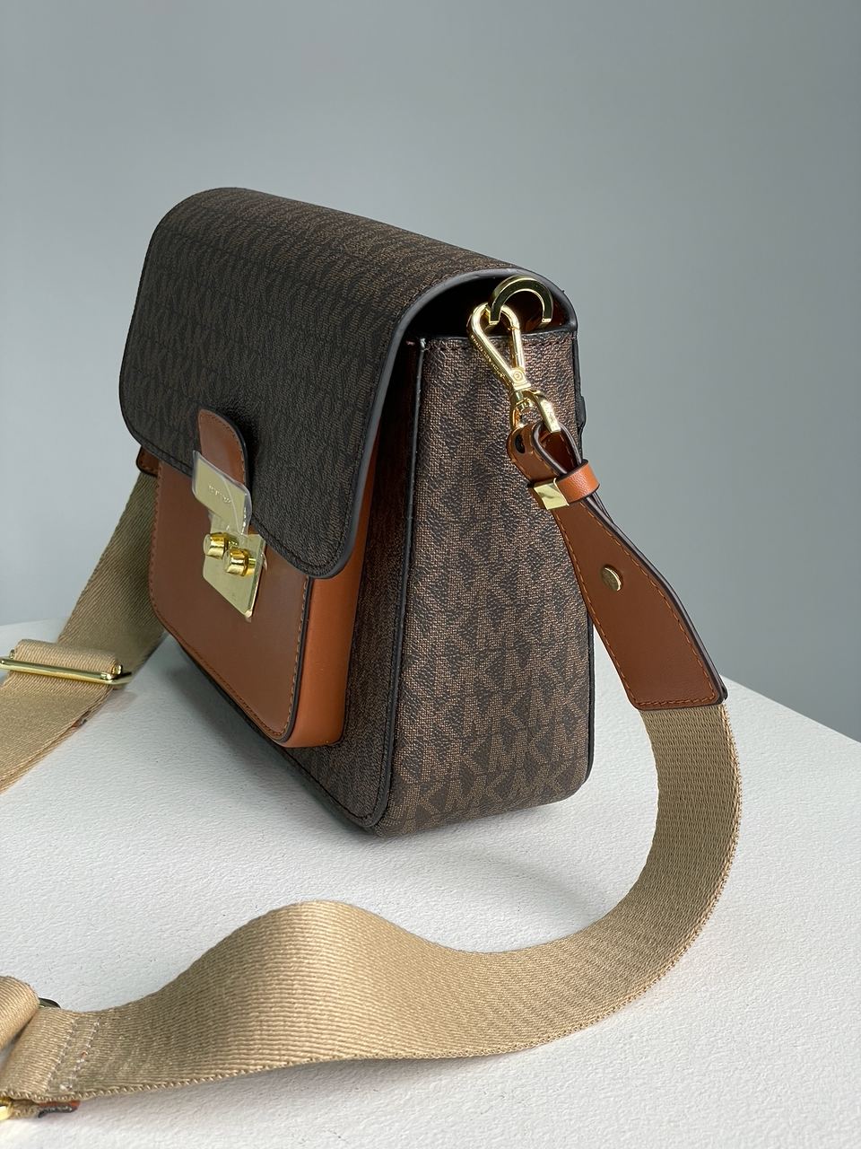 Michael Kors Sloan Editor Medium Bag Brown - 16