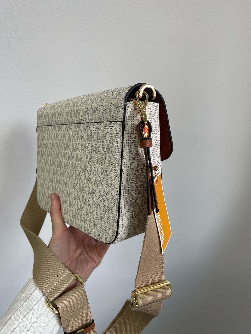 Michael Kors Sloan Editor Medium Bag Cream - 17