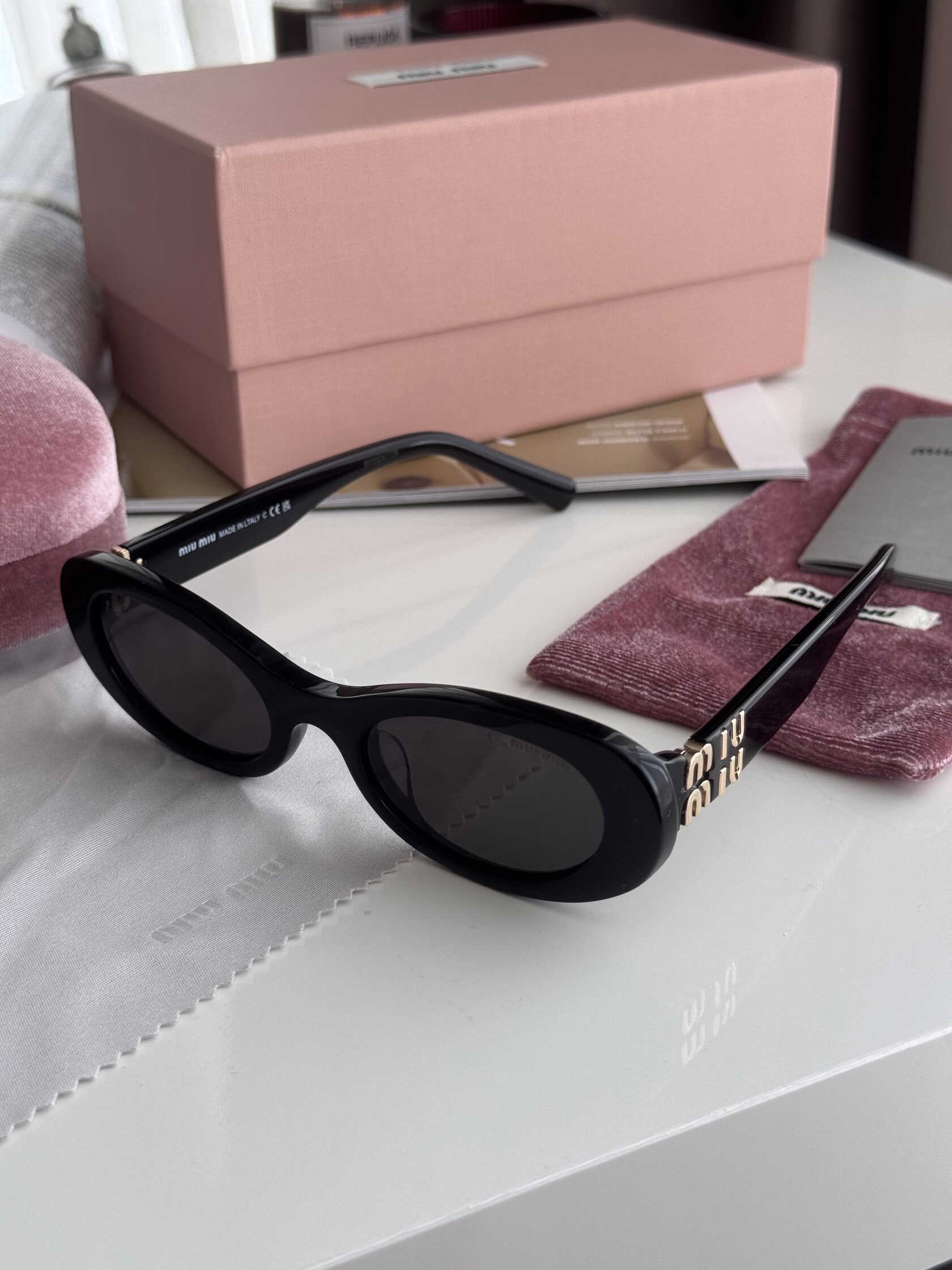 Miu Miu Black/Gold SMU 06ZS 1AB-5S0 3N - 3