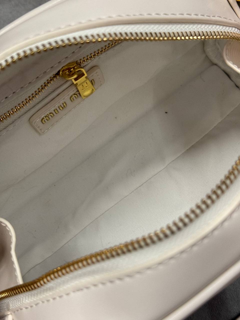 Miu Miu Half-Moon Leather Handbag White - 10