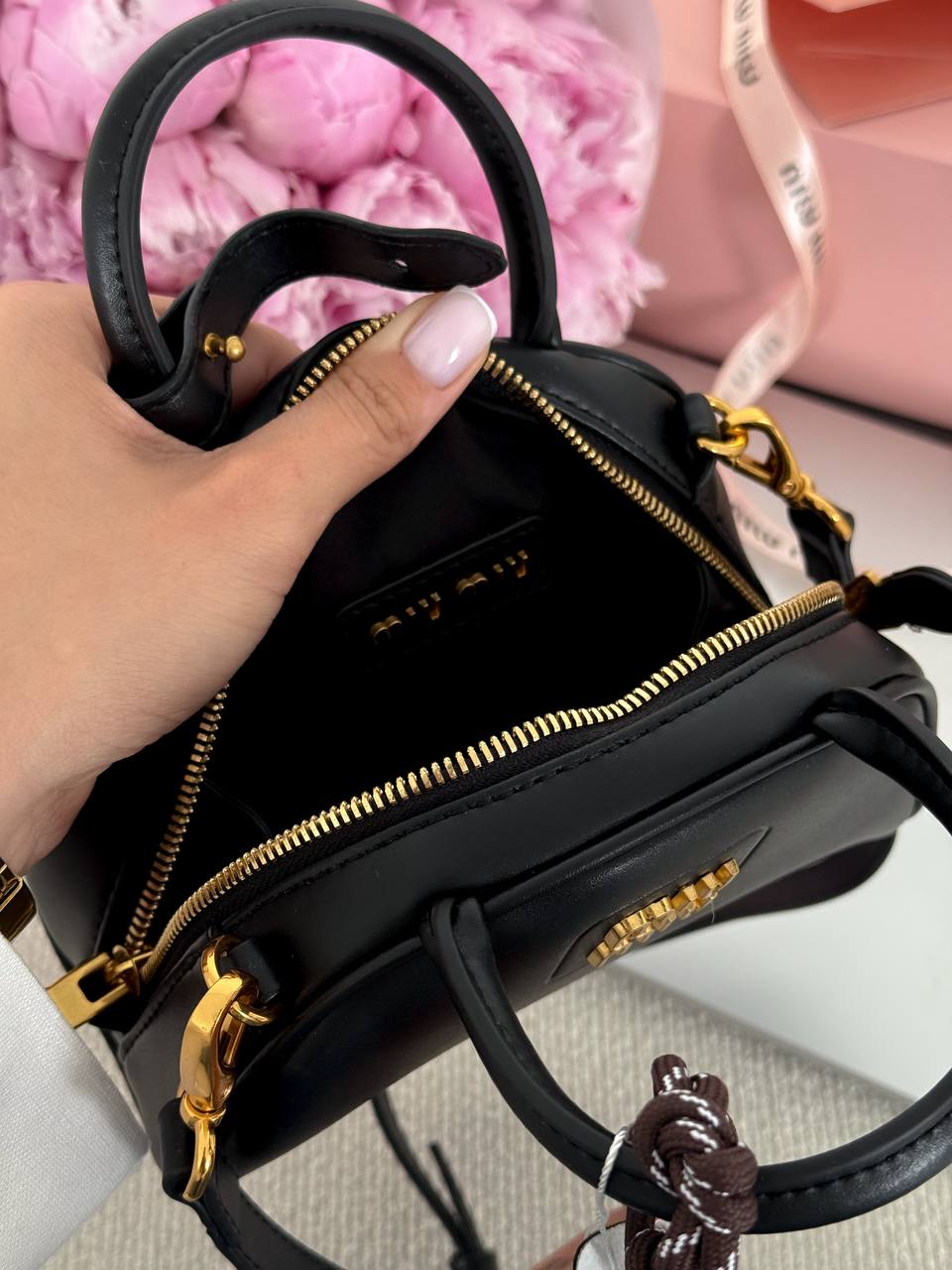 Miu Miu Leather Top-Handle Bag Black - 18