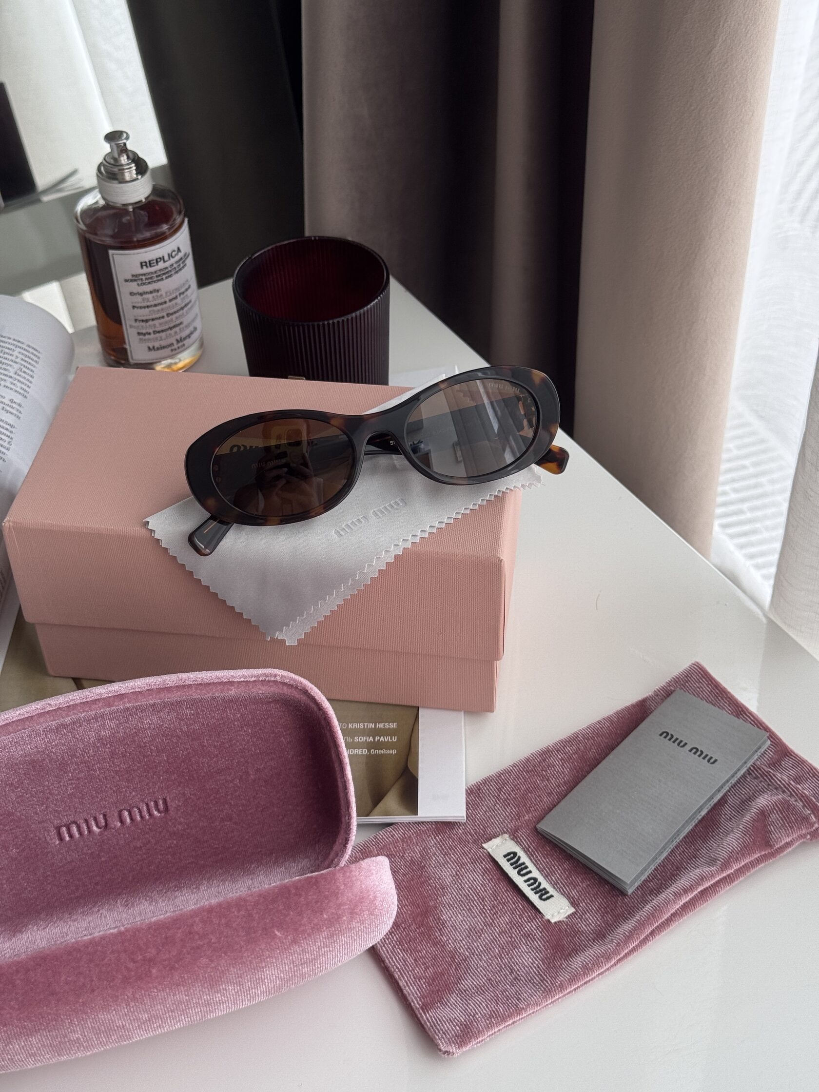 Miu Miu Leo/Gold SMU 06Z E142-F05S0 3N - 3