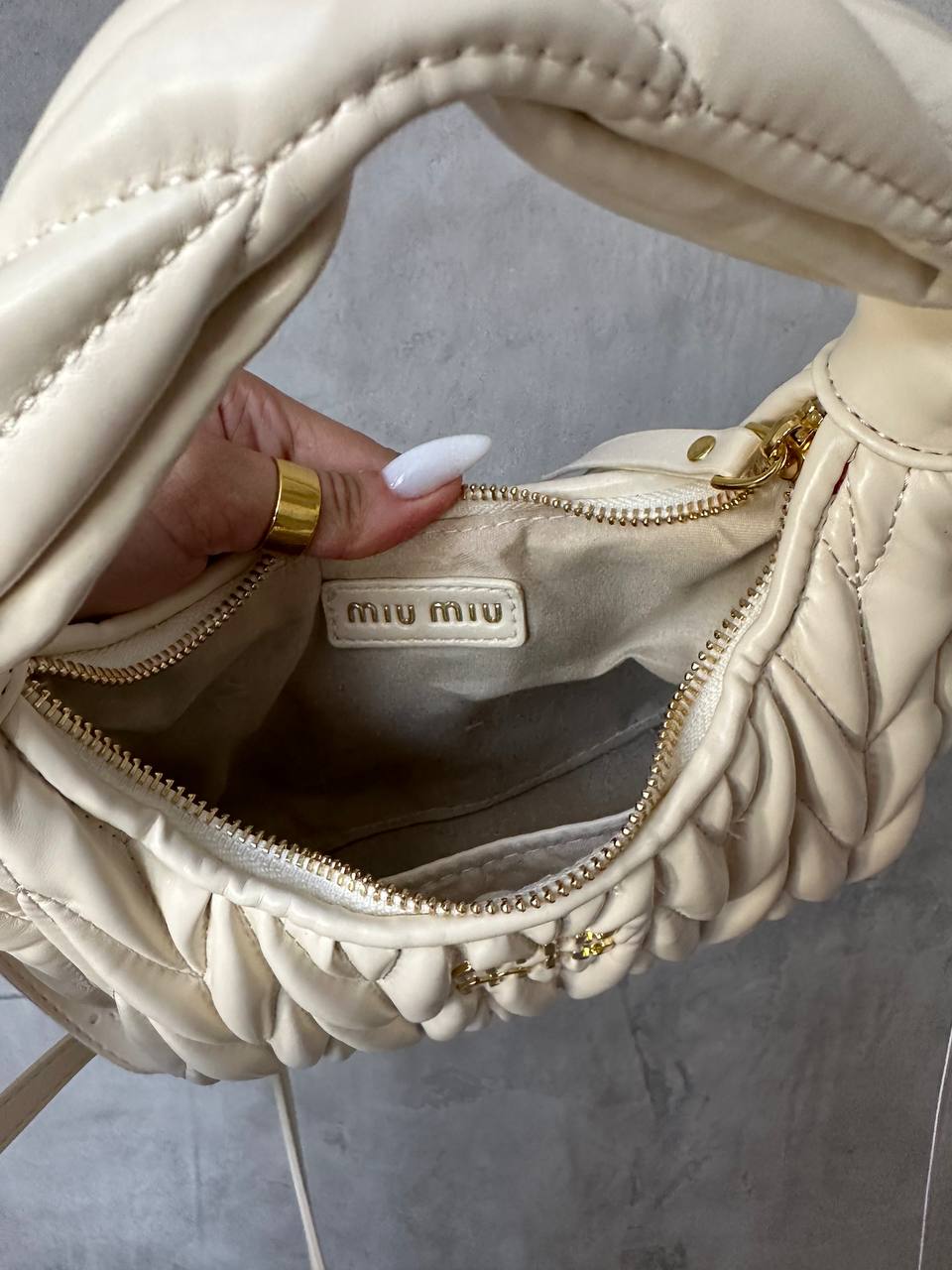 Miu Miu Wander Matelassé Nappa Leather Mini Hobo Bag Cream - 17