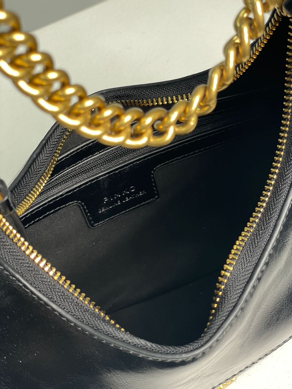 Pinko Classic Brioche Bag Hobo Black - 26