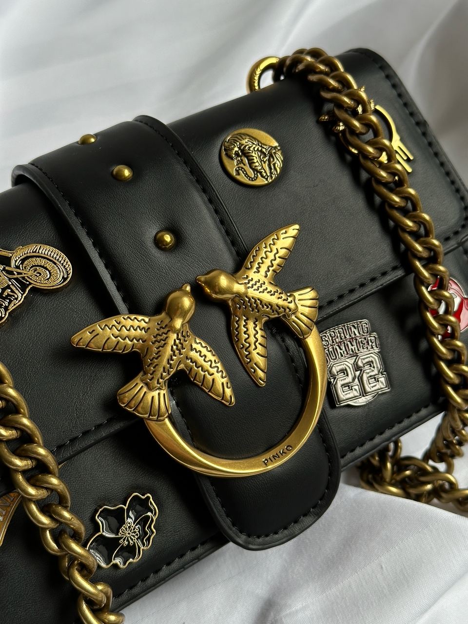 Pinko Mini Love Bag One Simply With Enamel Pin Black - 7