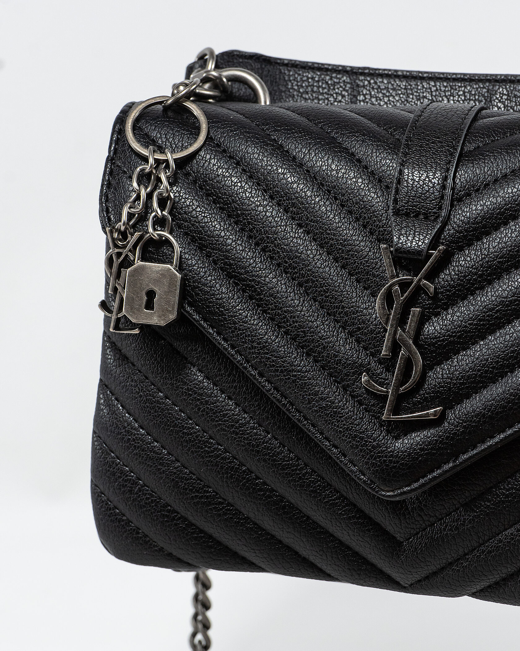 Saint Laurent College Medium in Quilted Leather Black/Silver - 10