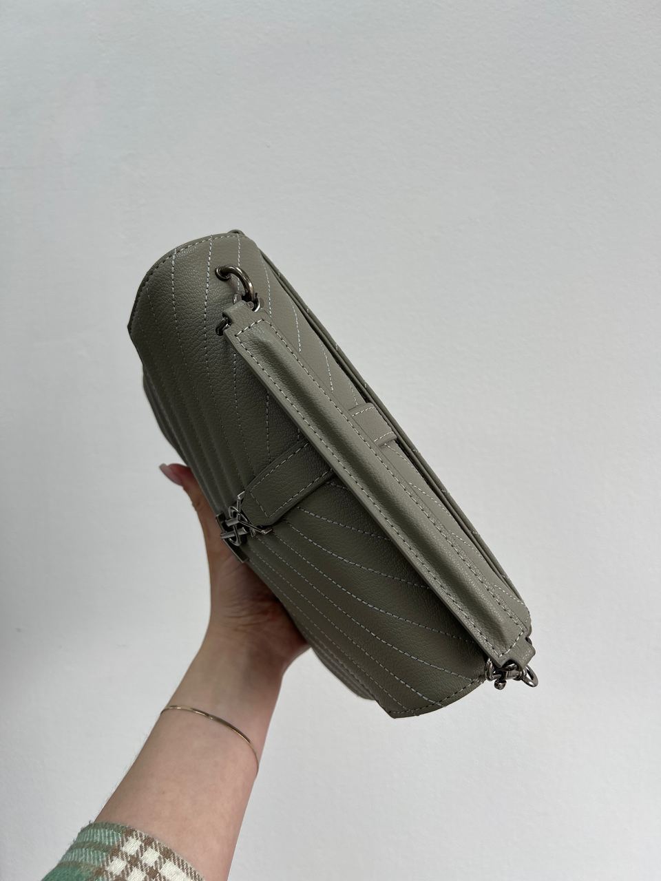 Saint Laurent College Medium in Quilted Leather Grey - 7