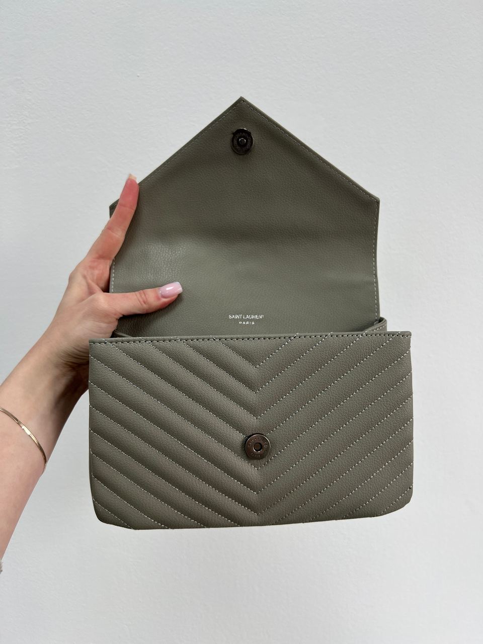 Saint Laurent College Medium in Quilted Leather Grey - 9