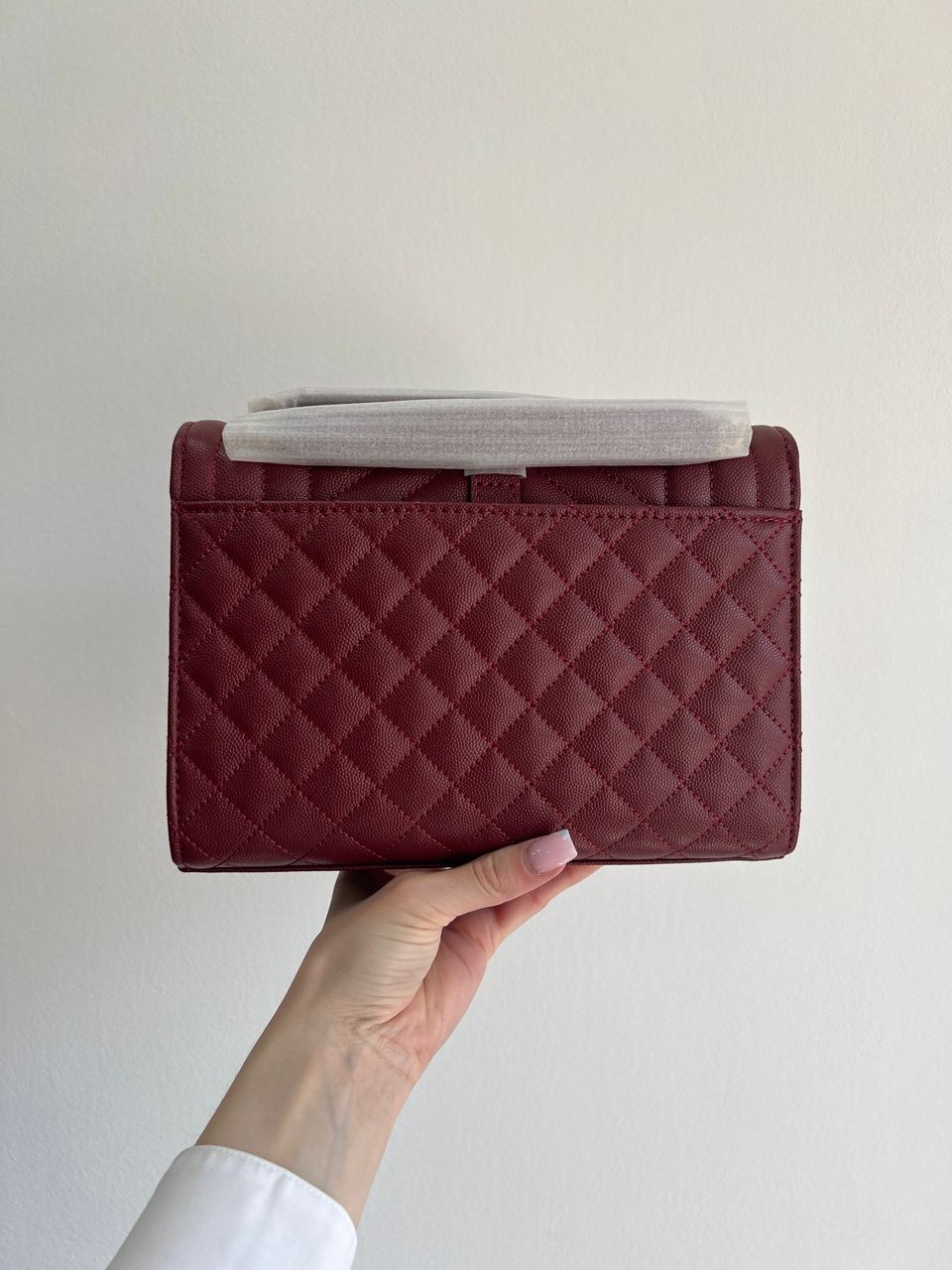 Saint Laurent Envelope Medium In Quilted Grain De Poudre Embossed Leather Burgundy - 6