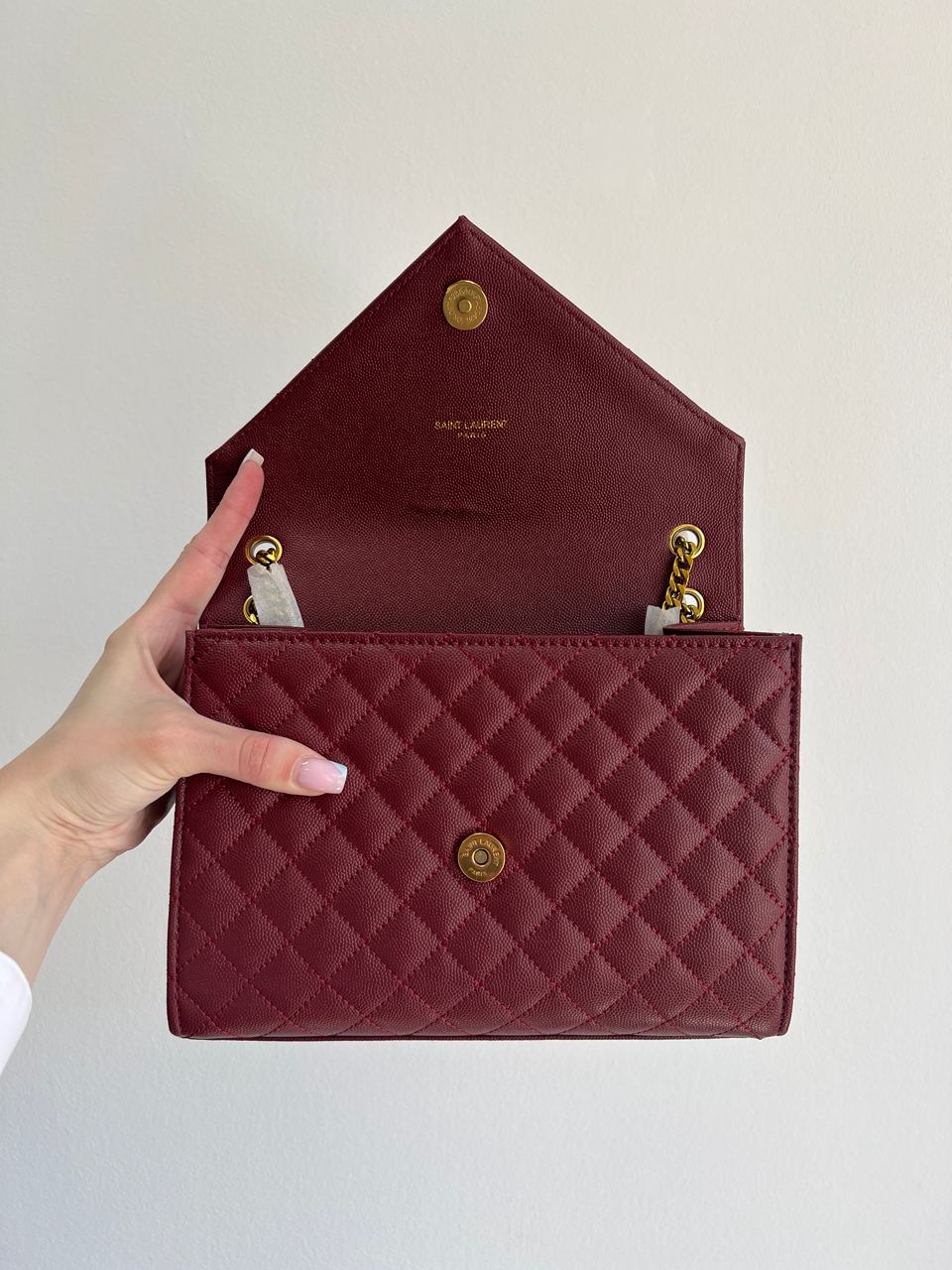 Saint Laurent Envelope Medium In Quilted Grain De Poudre Embossed Leather Burgundy - 9