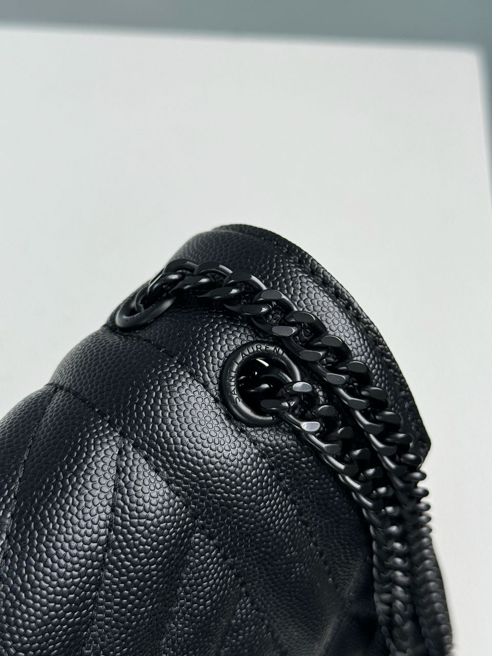 Saint Laurent Envelope Medium In Quilted Leather Black - 17