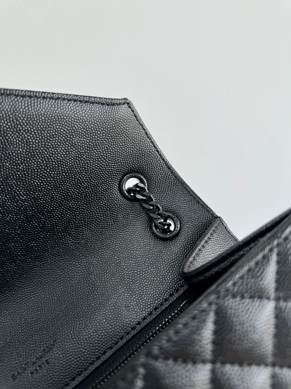 Saint Laurent Envelope Medium In Quilted Leather Black - 21