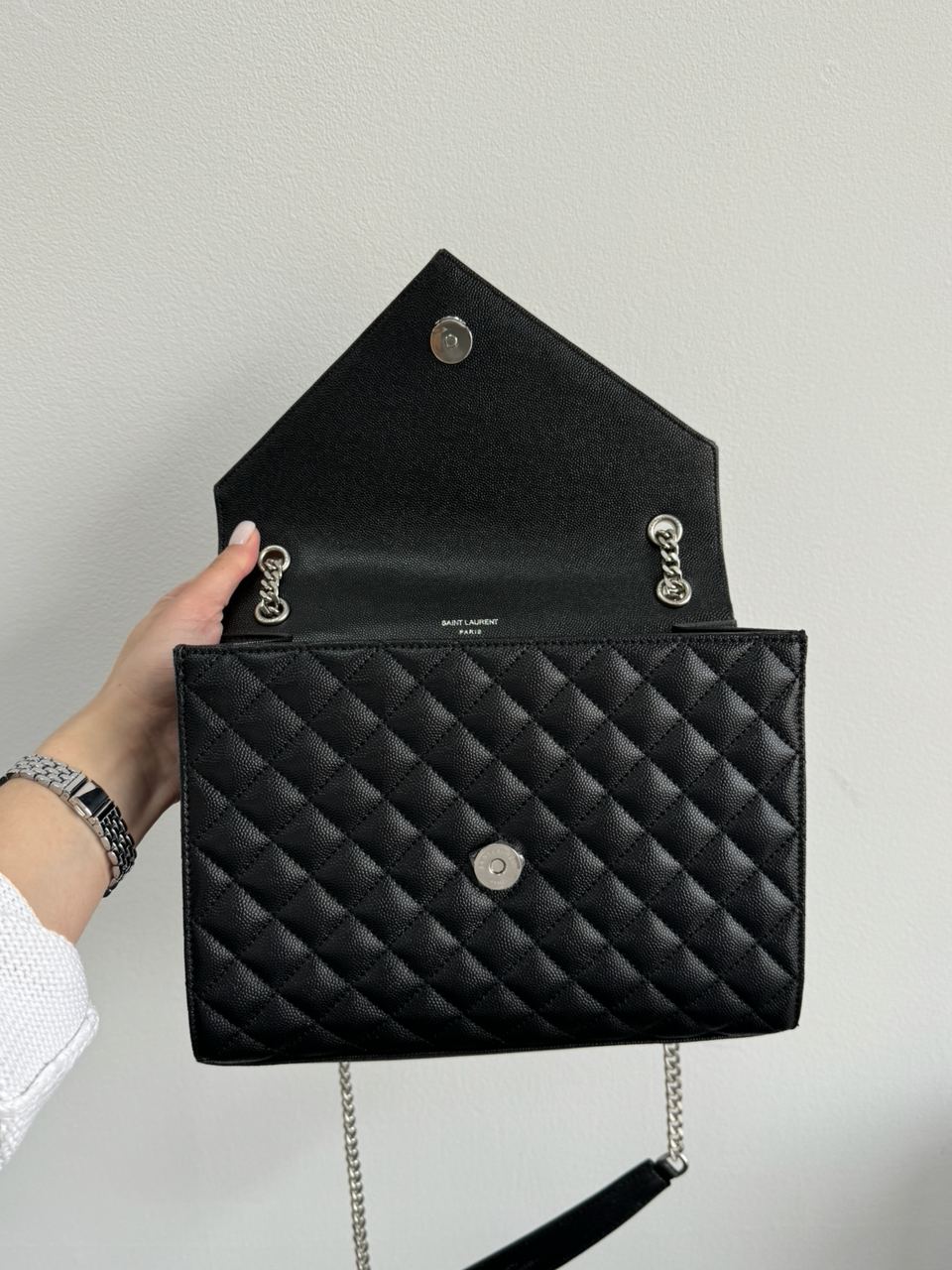 Saint Laurent Envelope Medium In Quilted Leather Silver - 21