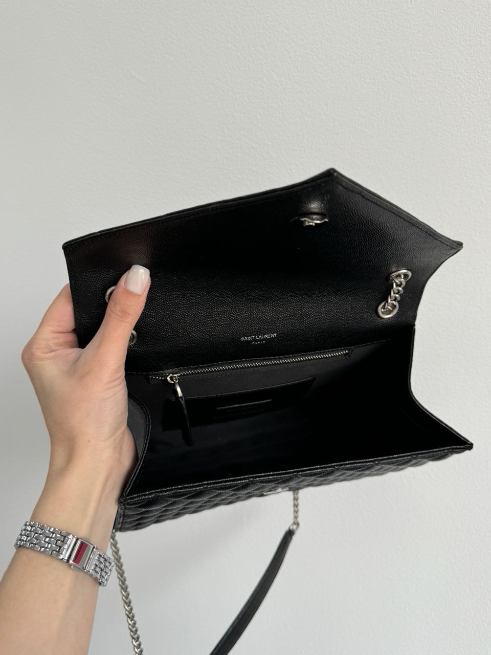 Saint Laurent Envelope Medium In Quilted Leather Silver - 23