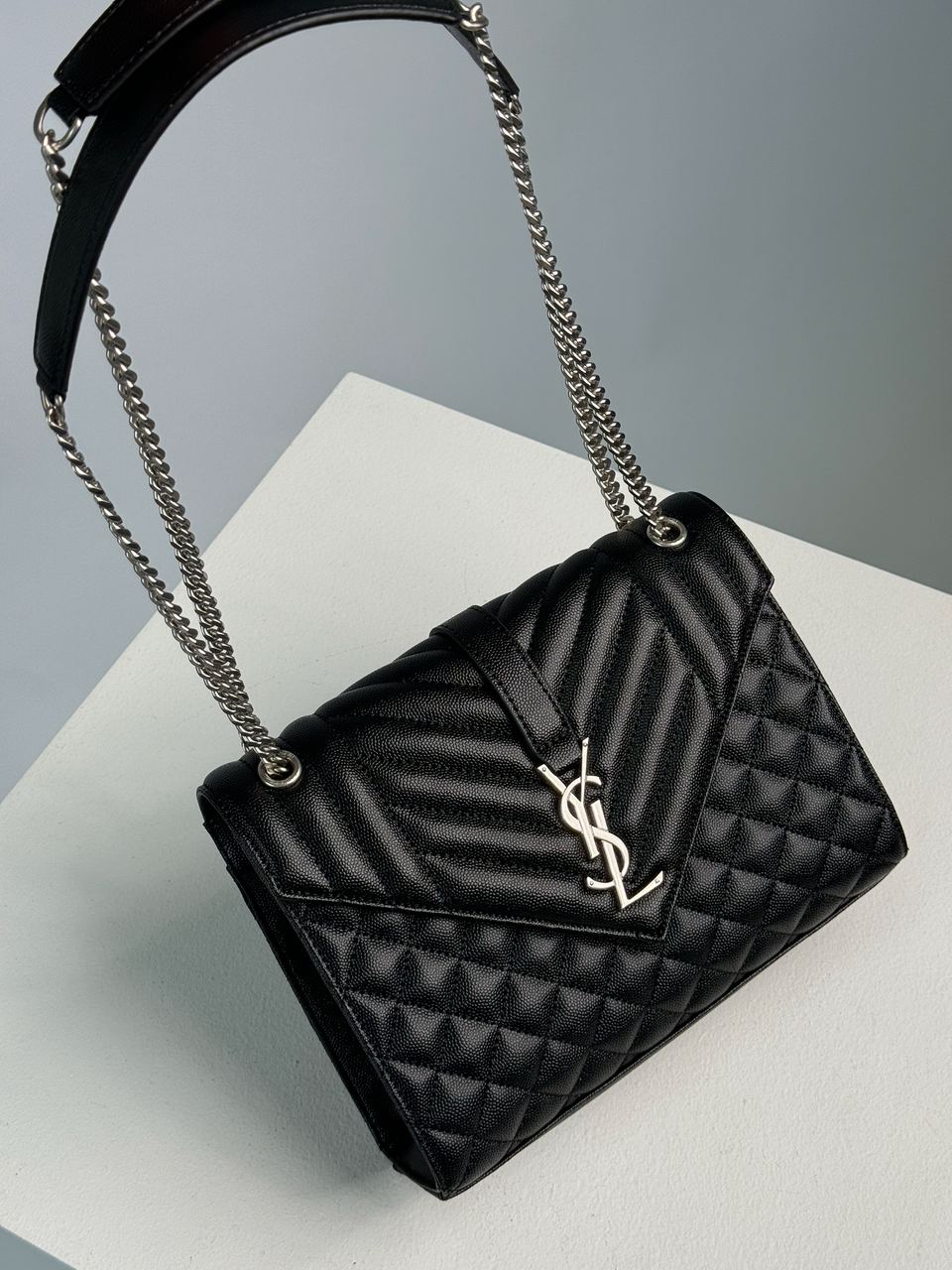 Saint Laurent Envelope Medium In Quilted Leather Silver - 8