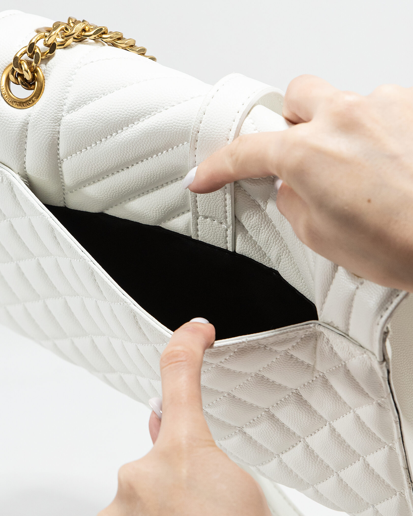 Saint Laurent Envelope Medium In Quilted Leather White/Gold - 12