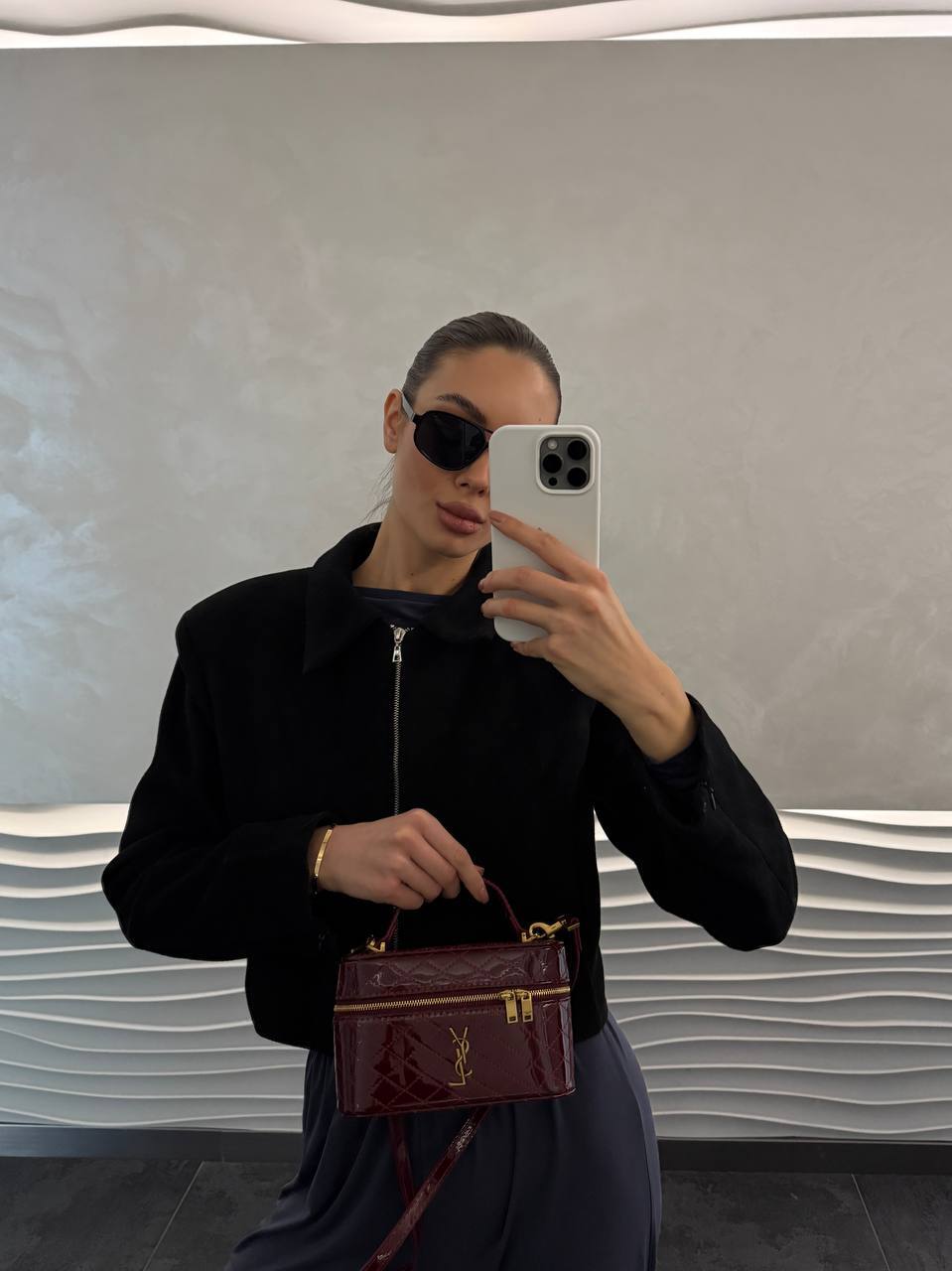 Saint Laurent Gaby Vanity Lacquered Leather Shoulder Bag Red - 5