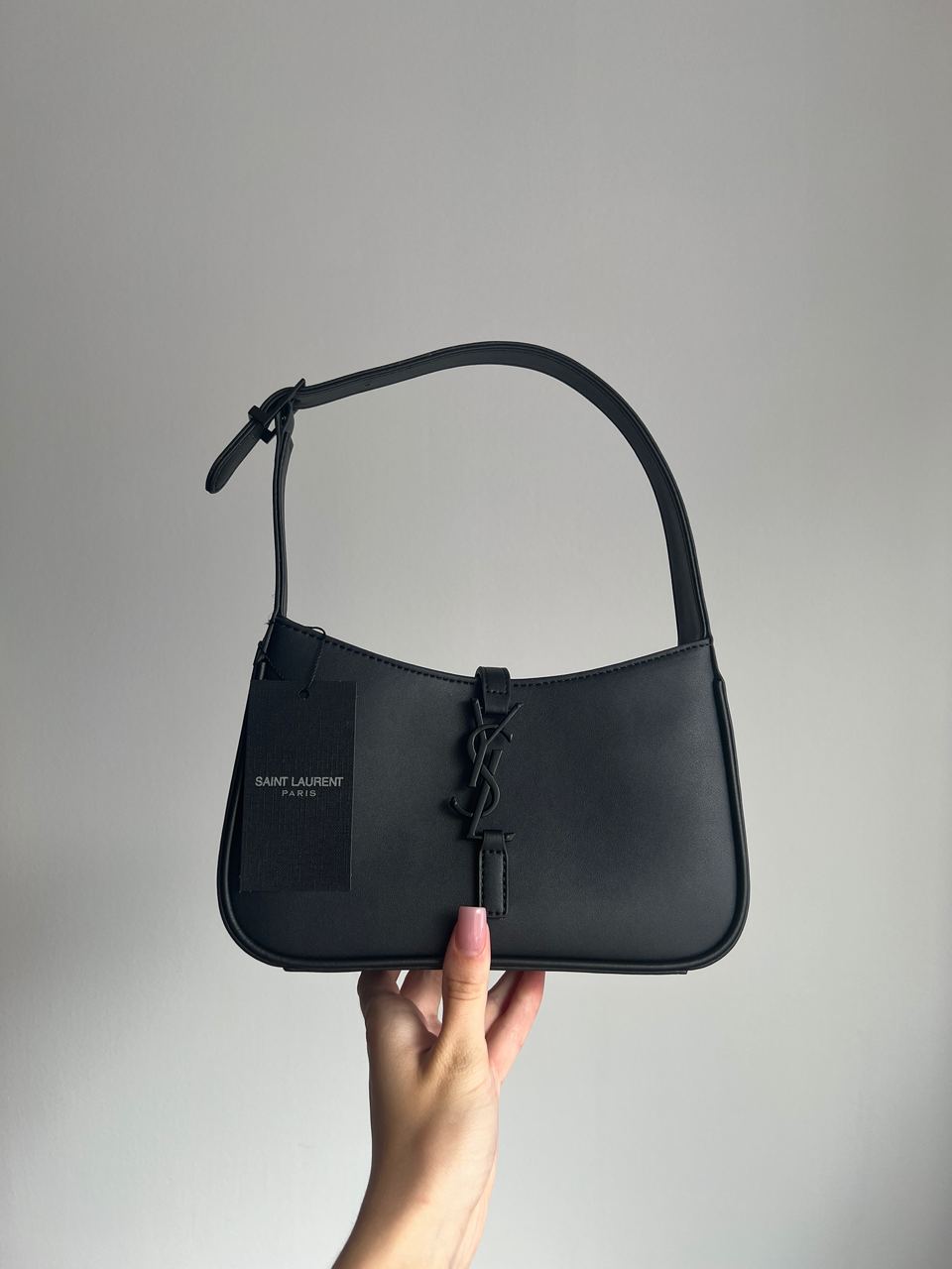 Saint Laurent Hobo Le 5 A 7 Leather Shoulder Bag in Black/Black - 2